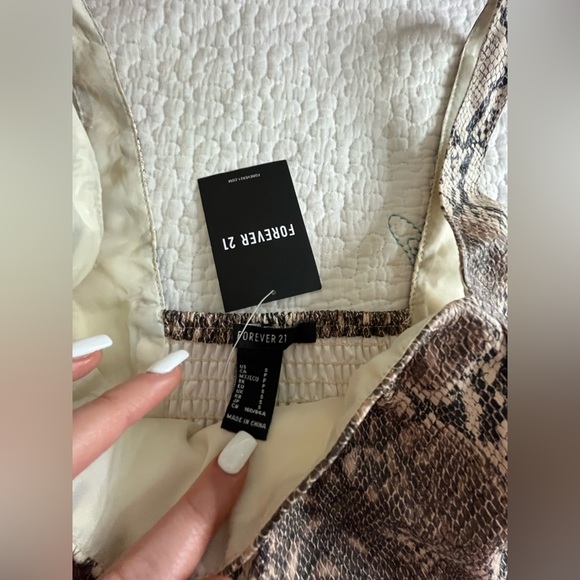 NWT Snake Cropped Tank - Picture 3 of 5